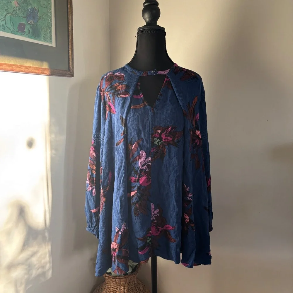 Free People Tree Swing‎ Blue Floral Print Keyhole Neck Long Sleeve Tunic Boho S - Picture 12 of 14